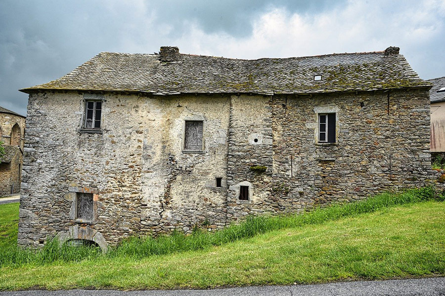 Old house building and roof