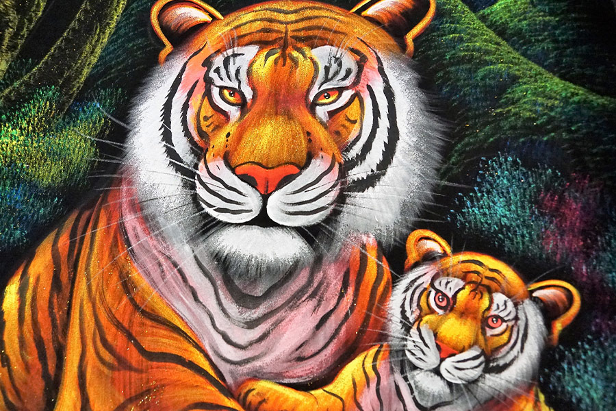 Art mother cub lions