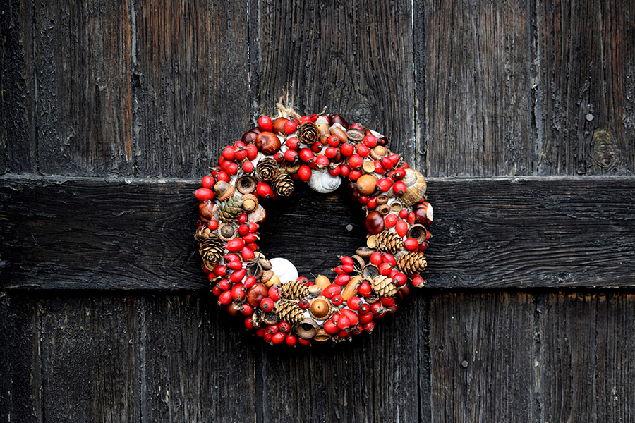 Red and brown fruits wreath