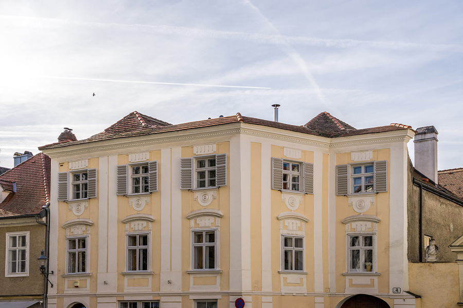 Town house architecture