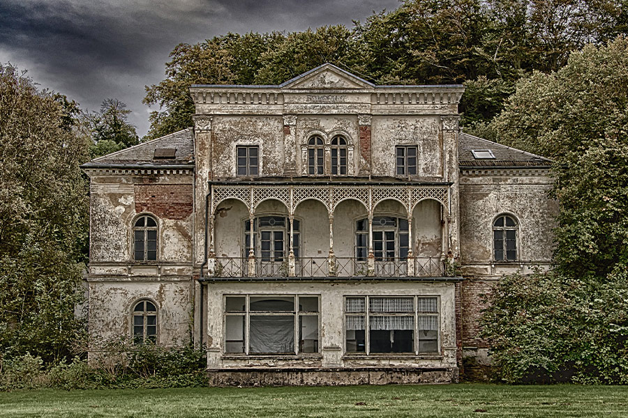 Exterior old ruins villa