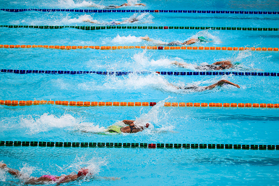 Swimming race