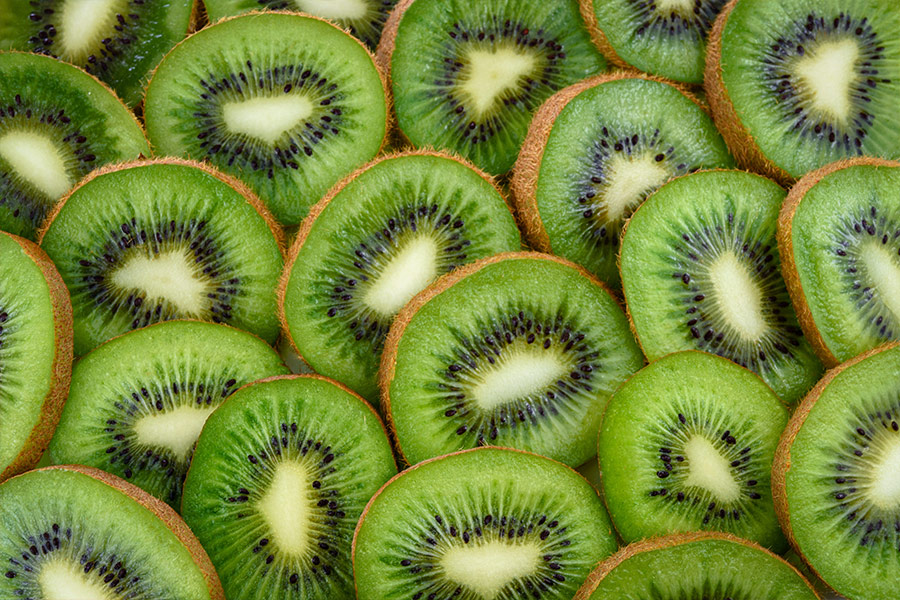 Sliced kiwi fruits