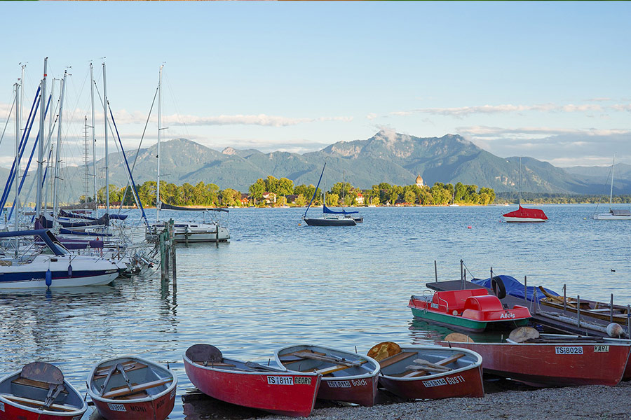 Port island lake boats mountain