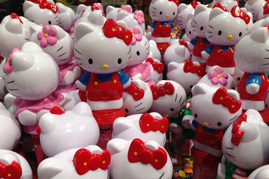 Hello kitty colorful fugure