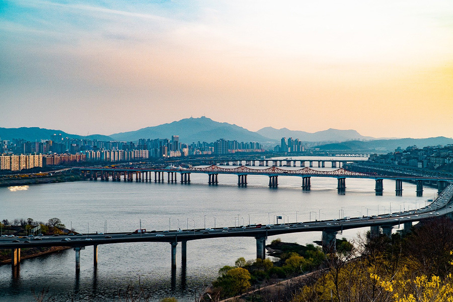 Seoul bridge