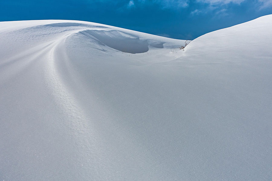 New Zealand snowdrift image