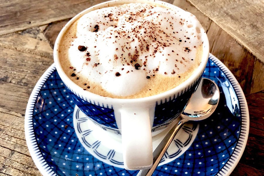 Podawać z kawą cappuccino latte