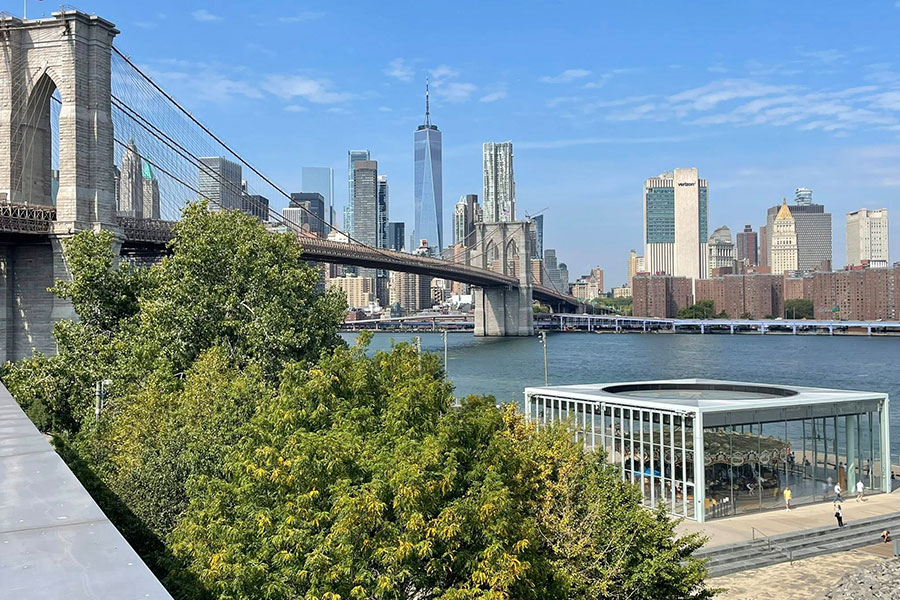 Die ikonische Hängebrücke in Brooklyn