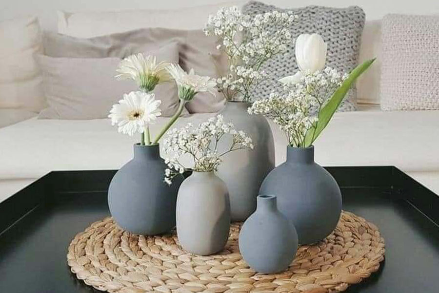 Weiße Blumen in einer Vase