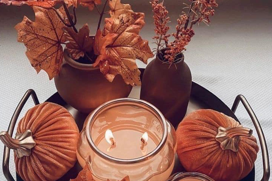 Kerze Kürbis Blätter Herbst