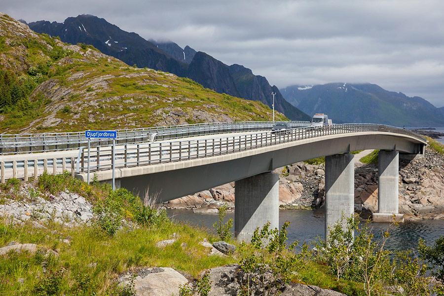 Ponte stradale in calcestruzzo