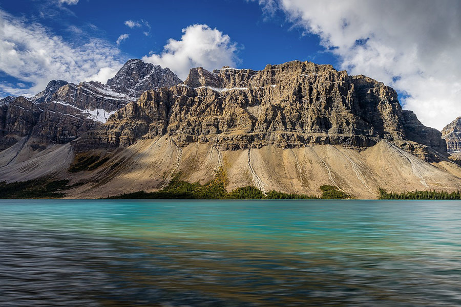 Bow lake mountains