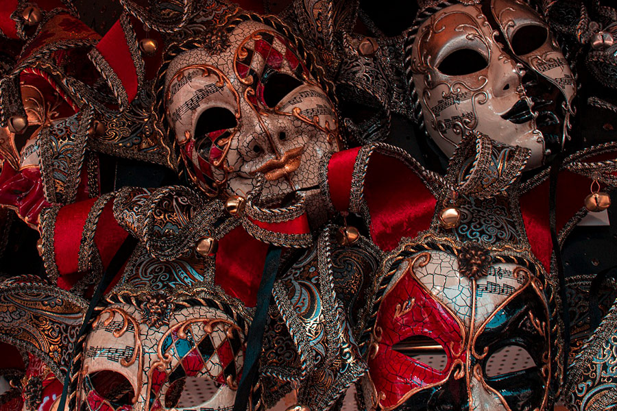 Costume gold mask disguise