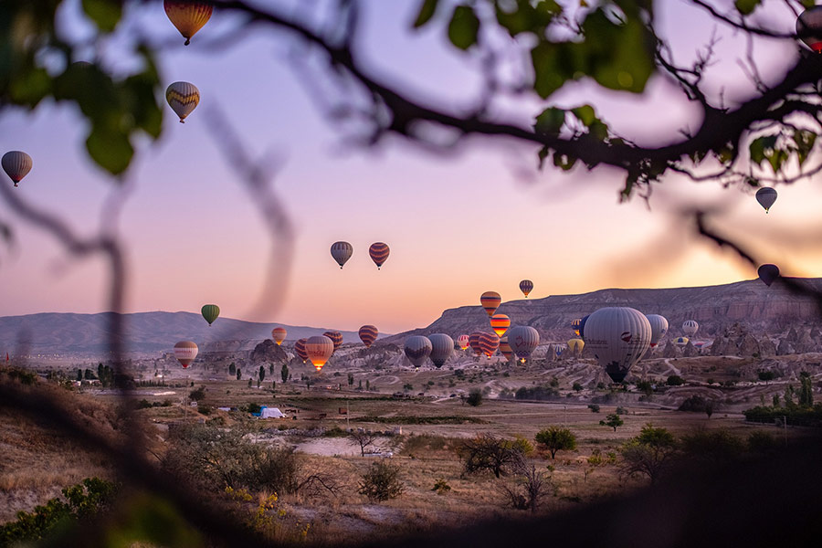 Out door dusk hot air balloons