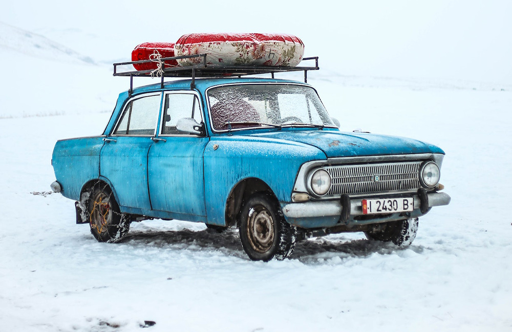 Old car snow