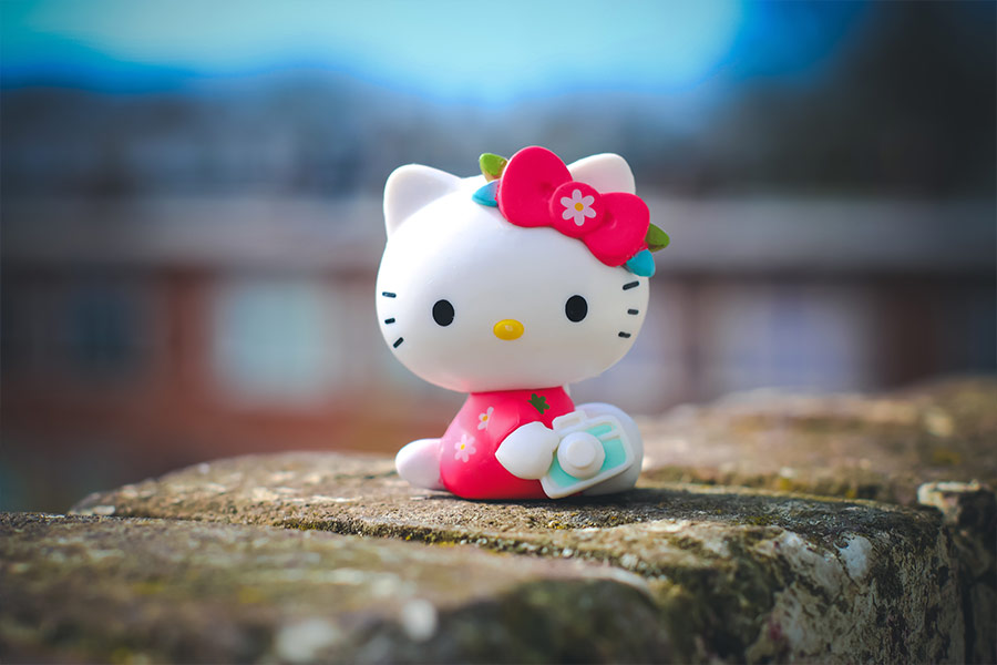 Hello kitty figurine