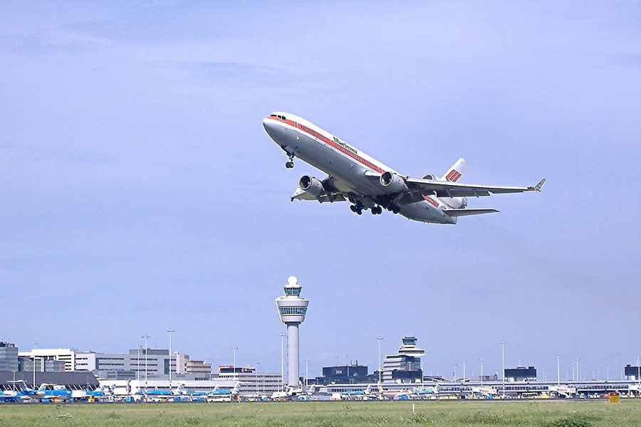 Aviator take off lift up