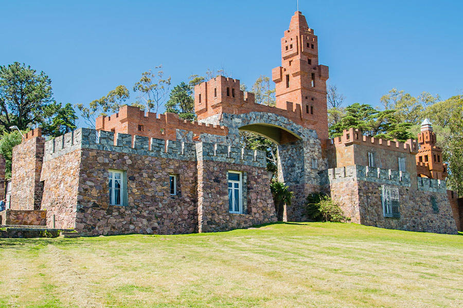 Castle travel tourism