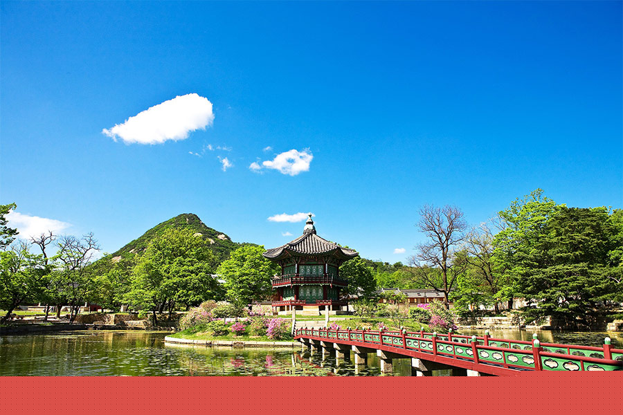 Towards the garden Gyeongbok palace roof tile