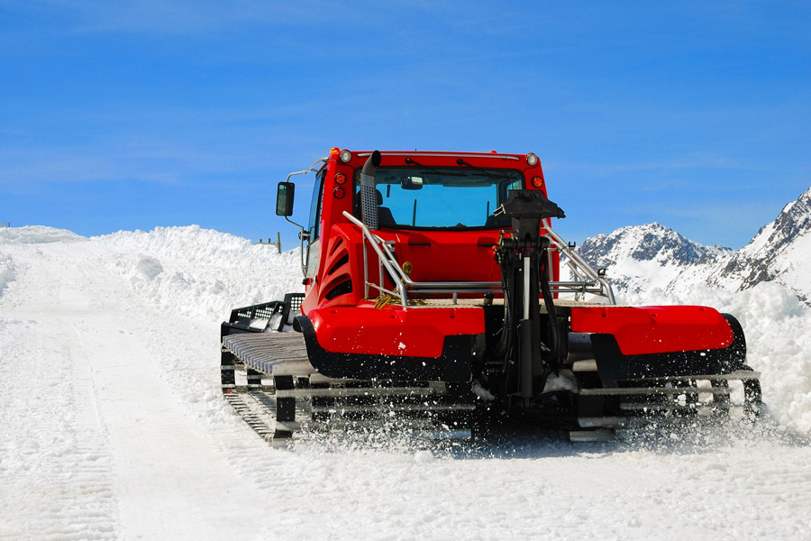 Tractor snow winter