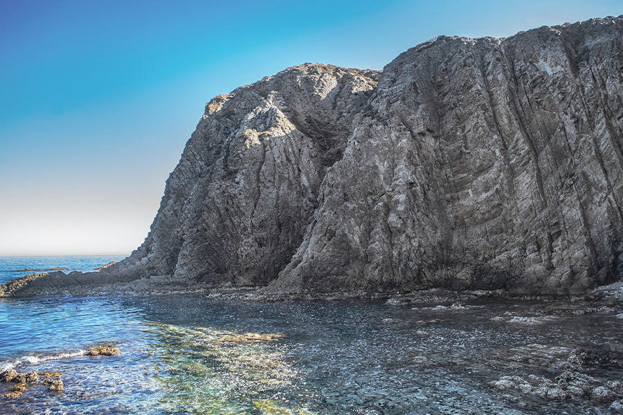 Elephant rocks form sea sky landscape