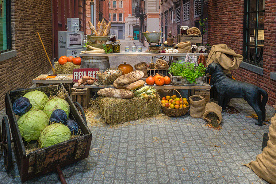 Bread and vegetables