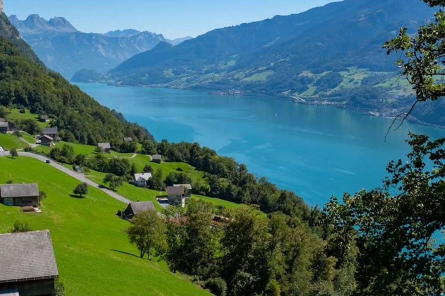 El lago Walen conecta el cantón de San Galo.
