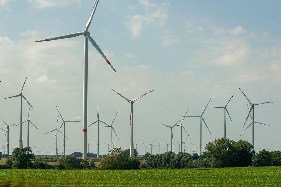 Windkraftanlagen auf dem Bauernhof