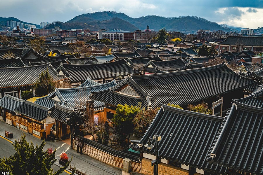 Tejas tradicionales de pueblo