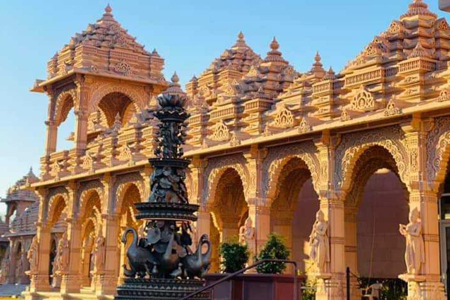 Temple Babs Swaninarayan