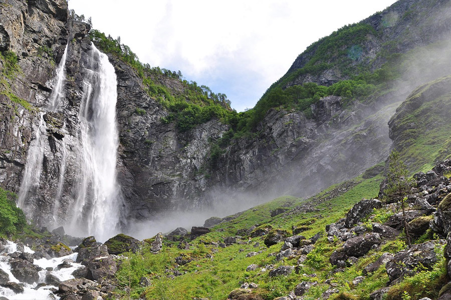 Waterfalls Norway figs