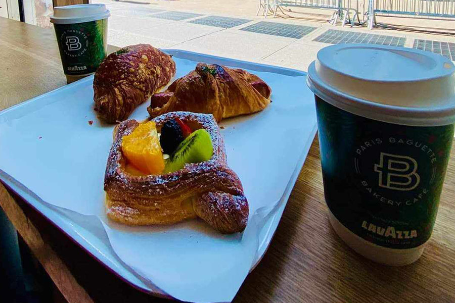 Feinschmecker am Times Square in New York