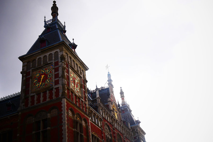 Wieża dworca kolejowego w Amsterdamie