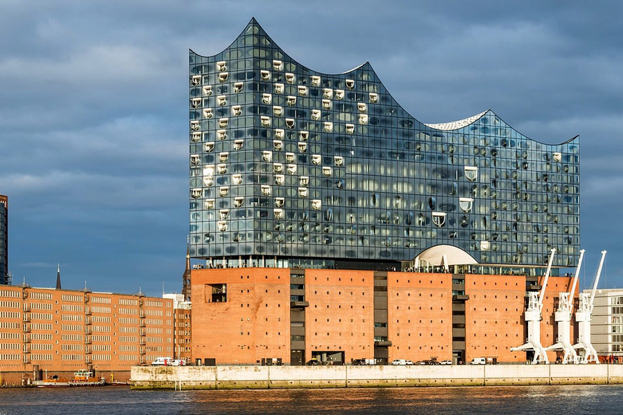 Edificio de arquitectura Elbphilharmonie Hamburgo