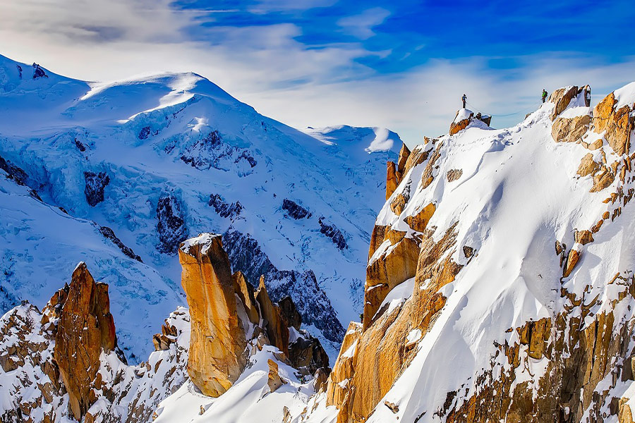 Mountains cosmiques ridge snow