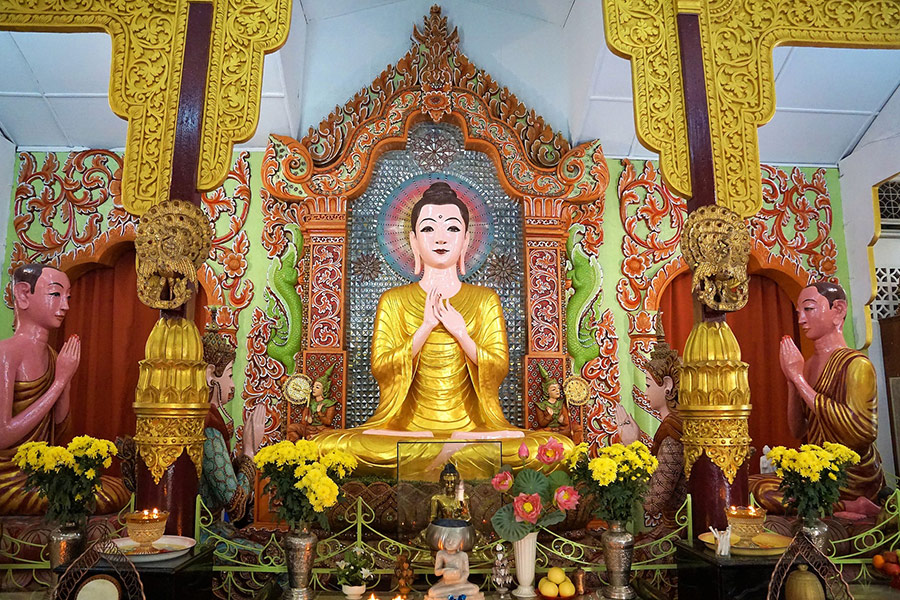 Spiritual statue