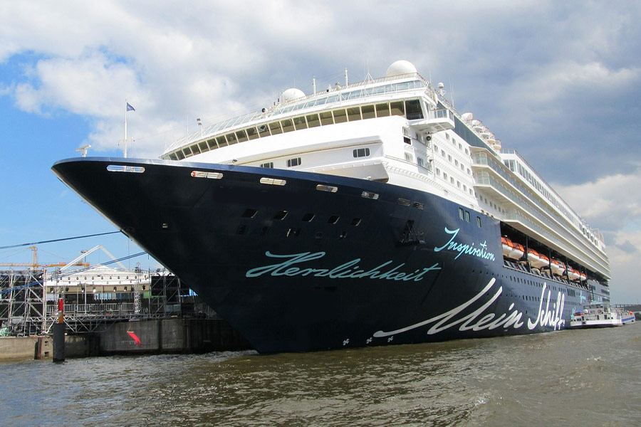 Cruiser ship image