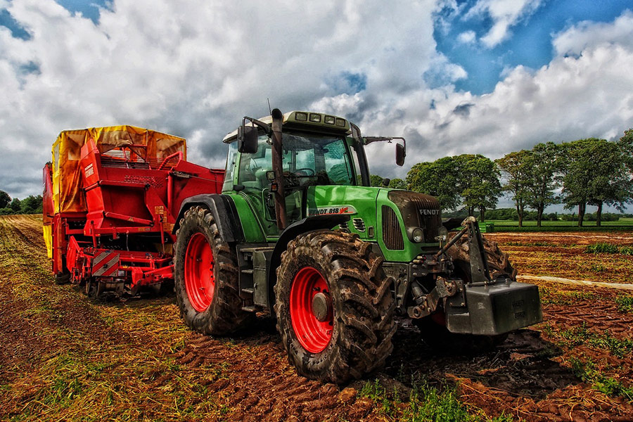 Tractor rural farm