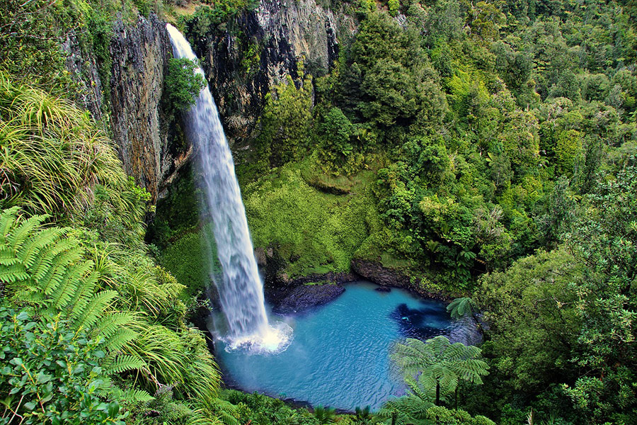 Bridal veil fall New Zealand