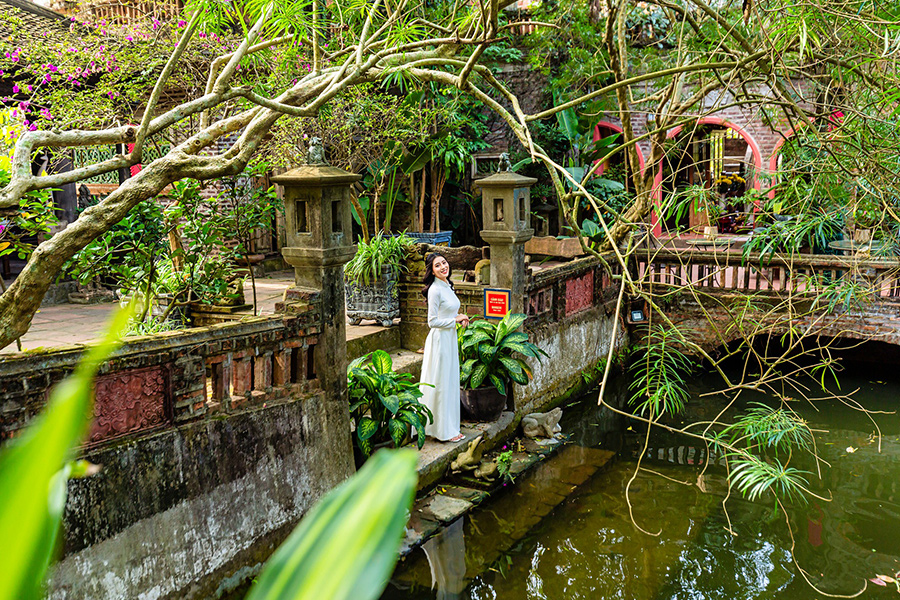 Ao Dai park garden