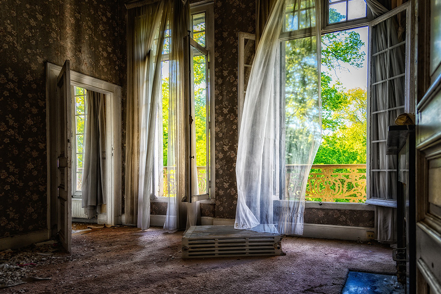 Empty room