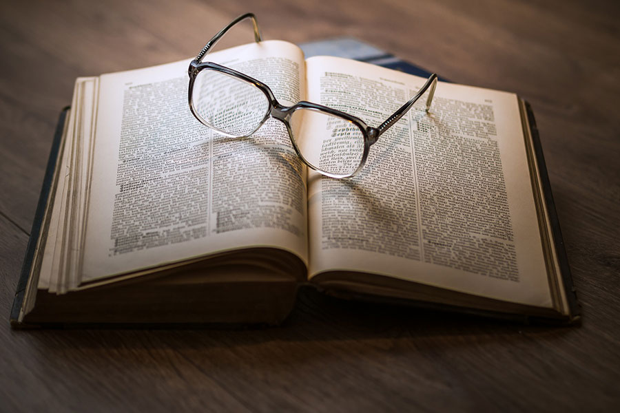 Reading glass