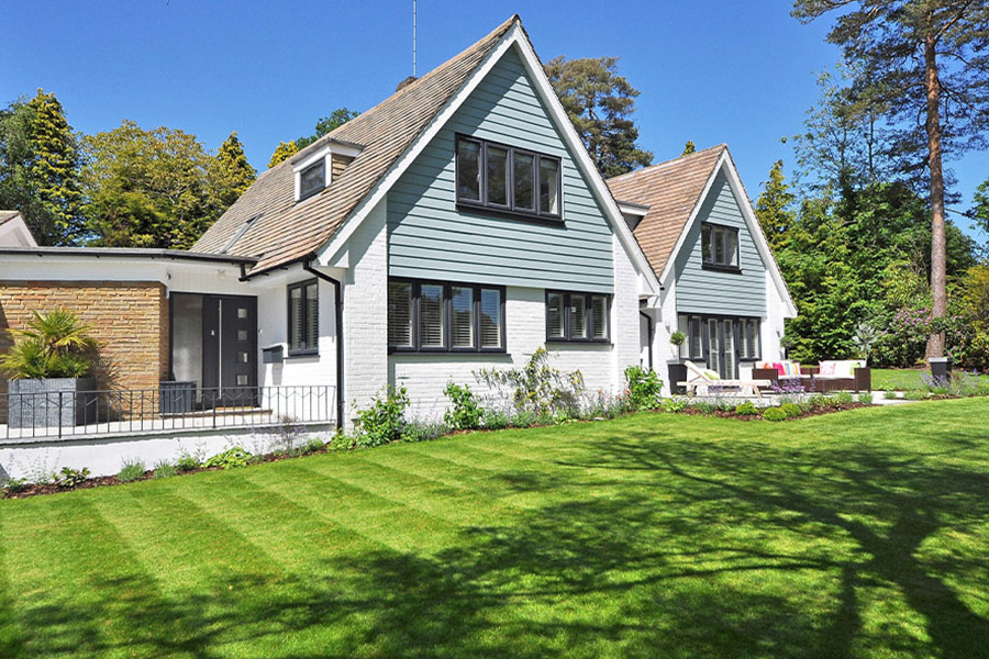 New England beautiful home and garden