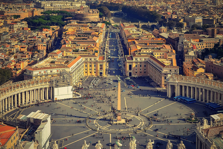 St. Peter’s square vatican Italy