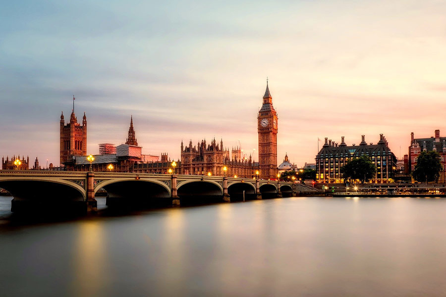 Big ben bridge city sunrise river