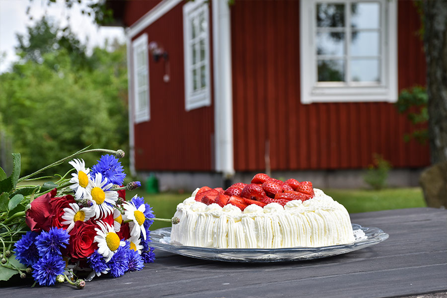 Tasty sweet strawberries cake