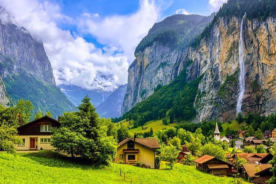 Staubbach waterfall Lauterbrunnen Sweizerland
