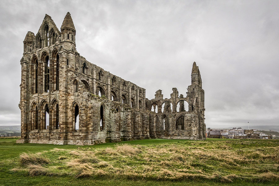 Whitby Abbey dracula bram stoker ruin