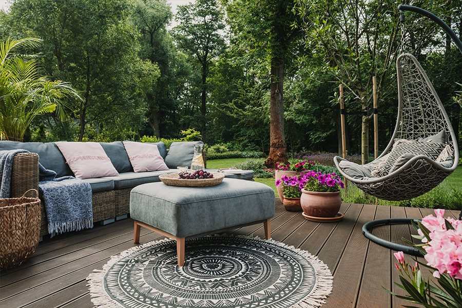 Garden terrace embellished scandinavian wicker sofa